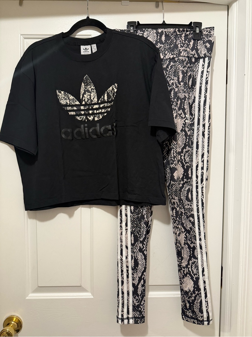 adidas Black Logo Tee with Black & Cream Snake-Print Leggings (Women’s Size: M)